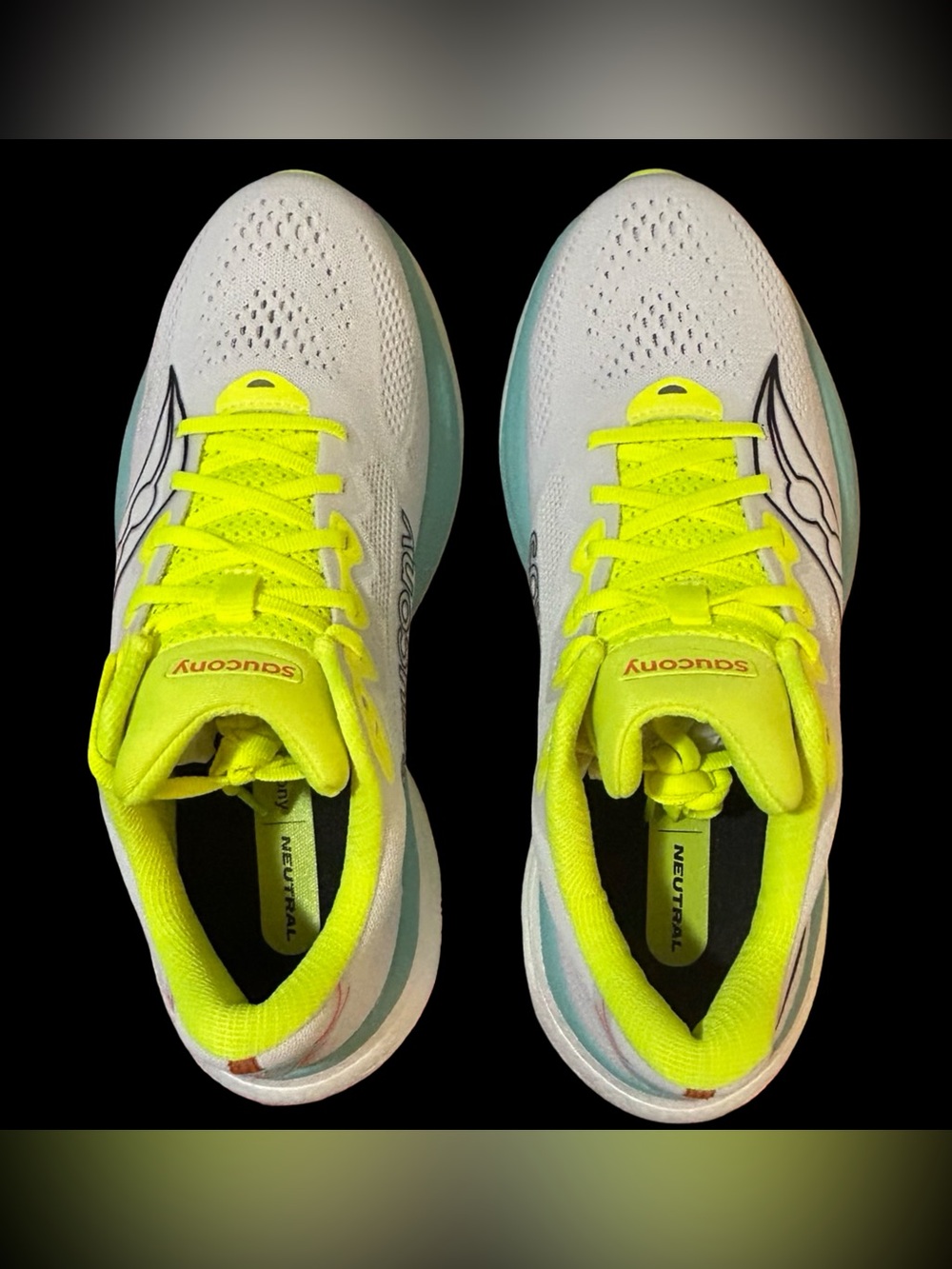 LIKE BRAND NEW IN BOX. SAUCONY WOMENS RIDE 19, COLOR WHITE/SPLASH, SIZE 10.5,Run - Picture 3 of 16